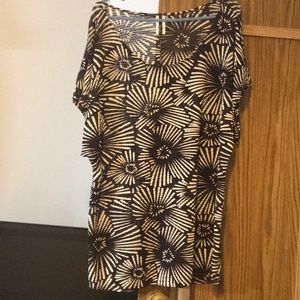 Cute brown and white top